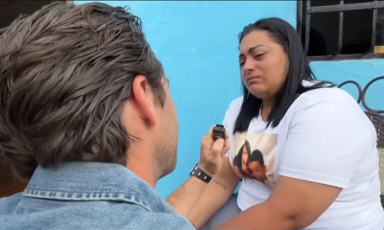 Venezolana regresa desde Chile tras perder a sus tres hijos y su madre en La Guaira