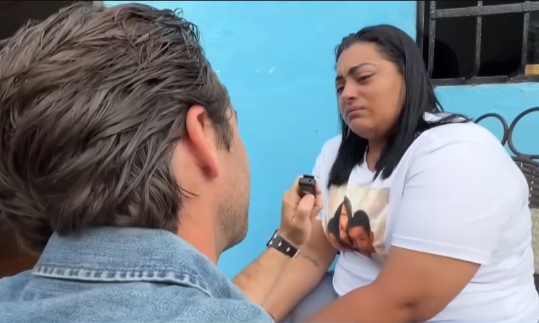 Venezolana regresa desde Chile tras perder a sus tres hijos y su madre en La Guaira