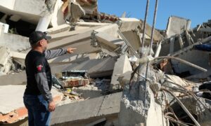 No hay grúas para sacar de los escombros al niño Fabio Bastardo en Caraballeda