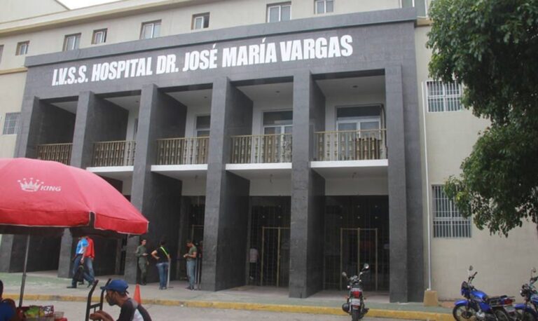 OMS: “Hay 96 pacientes en una sala de 8 camas” en el Hospital Vargas de La Guaira