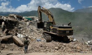 En La Guaira se centran en la búsqueda de cuerpos a dos semanas de los terremotos