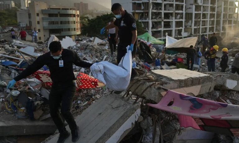 Se eleva a 5.069 la cifra oficial de muertos por el doble terremoto
