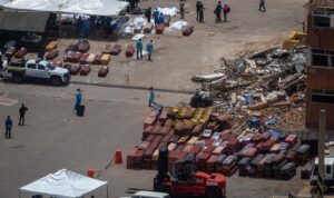 Elevan a 2.295 la cifra oficial de muertos por el doble terremoto