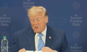 Trump asegura que el secretario de Energía de EE. UU. “está dirigiendo Venezuela”