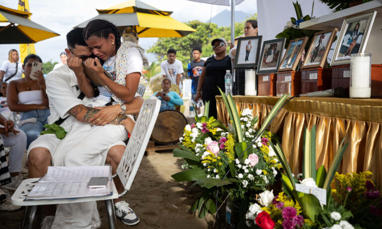 “No es nada fácil”: el dolor de un hombre que perdió a seis familiares en los sismos