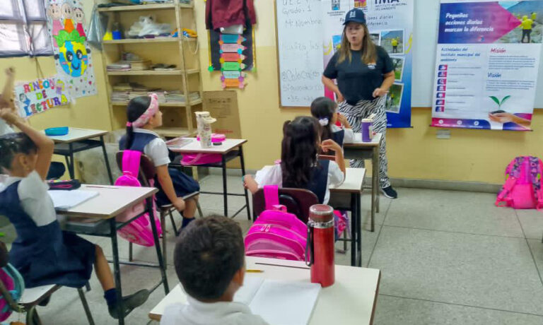 Alcaldía llama a la comunidad educativa a reincorporarse a clases este lunes