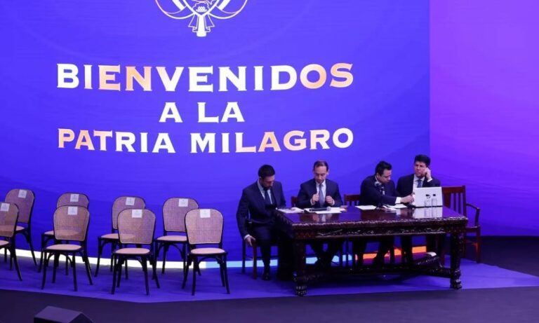 Inicia el acto de investidura de Abelardo de la Espriella como presidente de Colombia