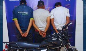 Arrestan a 3 sujetos por “motopiruetas” en Mara