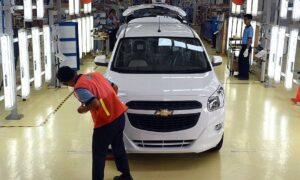 Bloomberg: General Motors evalúa un eventual regreso al país