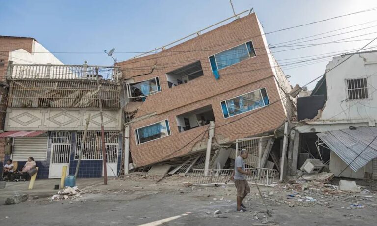 Crecen las denuncias vecinales por el plan de demoliciones tras el doble terremoto