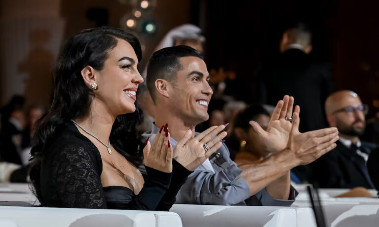Cristiano Ronaldo y Georgina Rodríguez se casan en una ceremonia íntima junto con sus 5 hijos