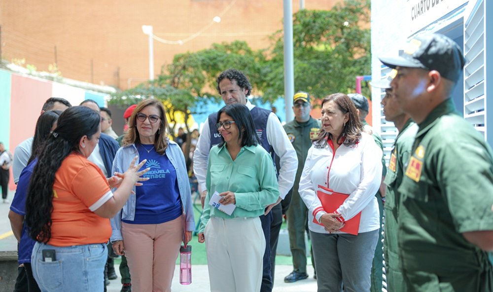 Delcy Rodríguez anuncia reparación de más de 13.000 viviendas afectadas por los terremotos