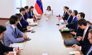 Delcy Rodríguez se reúne con delegación del Departamento de Estado y del Tesoro de EE. UU.