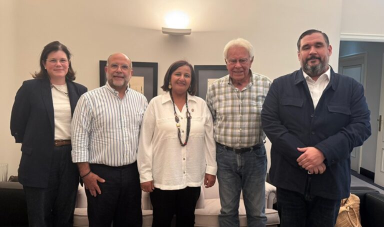 Delegación opositora evalúa con Felipe González el diálogo con el chavismo