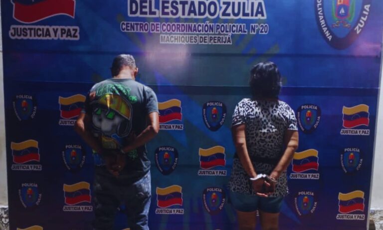 Detienen a pareja por cometer actos obscenos en una plaza de Machiques