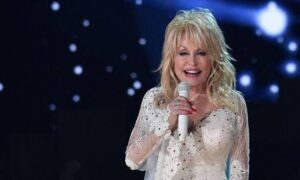 Dolly Parton deja guardada una canción secreta en una cápsula del tiempo