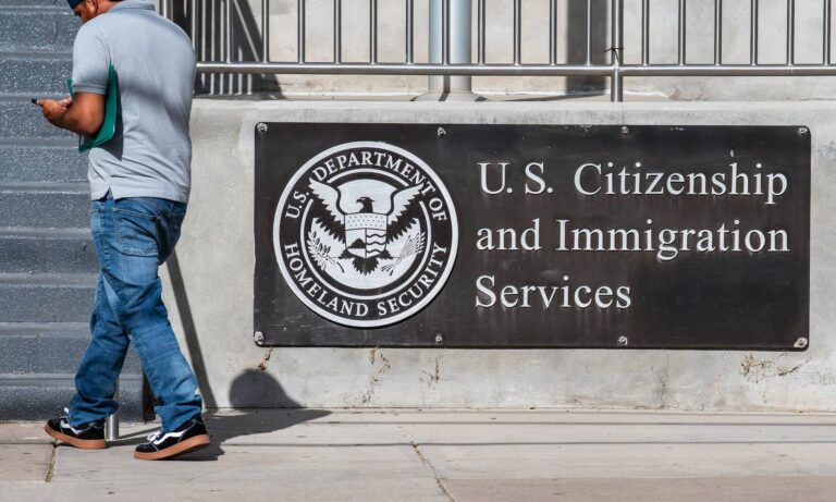 EE. UU. se prepararía para revocar hasta 200.000 visas a solicitantes de asilo