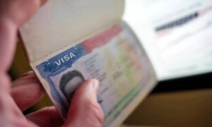EE. UU. exigirá fianza de hasta 20.000 dólares a venezolanos y ciudadanos de 49 países