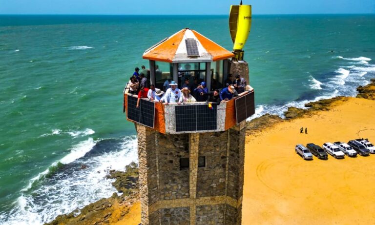 Gobernador junto a la Fnab reinaugura el Faro Estratégico Punta Perret en Castilletes