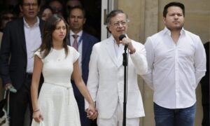 Petro se despide de la Casa de Nariño en su último acto como presidente