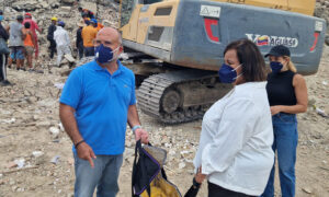 Diputados de la AN 2015 visitan zonas afectadas por los terremotos en La Guaira