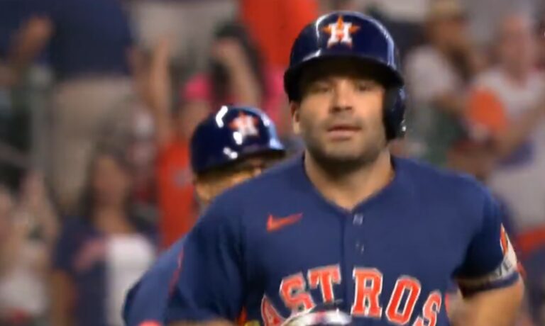 José Altuve se convierte en el sexto mayor jonronero de la historia entre camareros