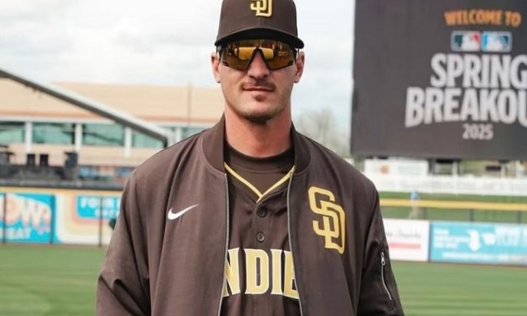 Liberan bajo fianza a expelotero venezolano Oswaldo Pirela tras detención por el ICE