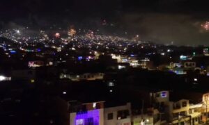 Festejos con fuegos artificiales en Medellín marcan el fin del mandato de Petro