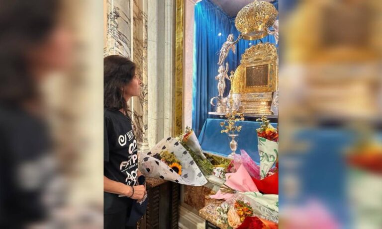 Patricia Velásquez visita el Zulia y ofrenda flores a la Chinita