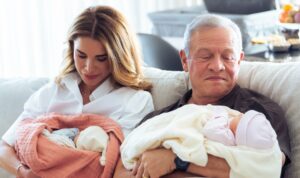 Rania de Jordania publica primeras fotos de sus nietas gemelas, hijas de venezolano