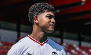 El Valencia incorpora al lateral venezolano Román Davis, de 18 años