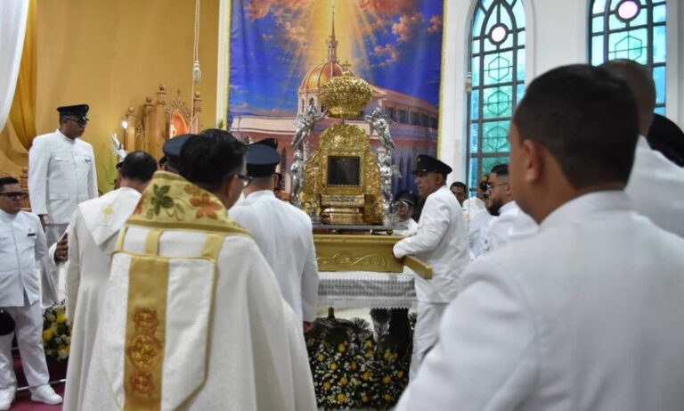La Chinita llega a San Francisco para celebrar 160 años de la parroquia Santísimo Cristo