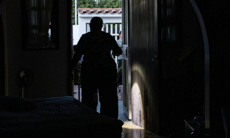 Seis familias de Canta Claro suman 11 días sin luz por explosión de transformador