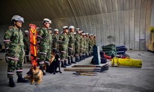 Colombia alista 5 pelotones de rescatistas para emergencias por el terremoto