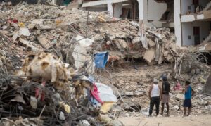 Asciende a 6.301 la cifra oficial de muertos por el doble terremoto