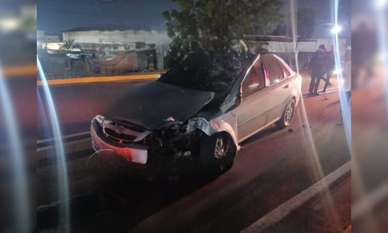 Choque entre carro y motocicleta deja al menos un muerto en la C3