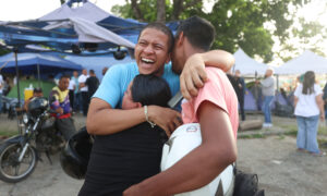 Gobierno anuncia 131 excarcelaciones de presos políticos y Foro Penal confirma 64