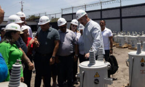 Alcaldía de Maracaibo recibe 70 transformadores para atender fallas eléctricas