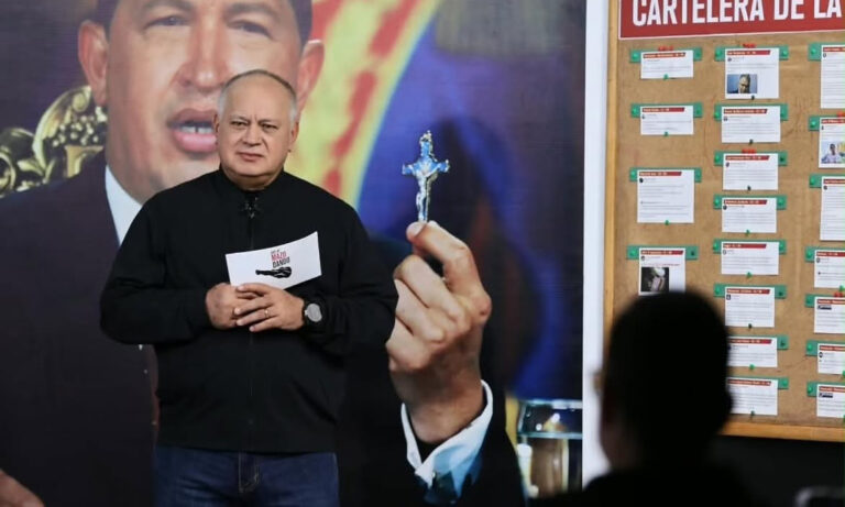 Cabello arremete contra el “chavismo originario” tras críticas al gobierno interino