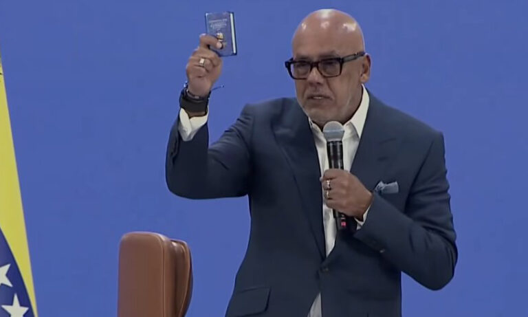 Jorge Rodríguez acusa a oenegés de cobrar a presos políticos para gestionar liberaciones