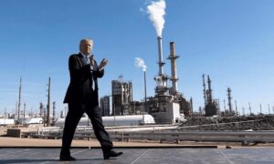 Trump dice que el acuerdo petrolero es “un regalo de Venezuela a EE. UU.”