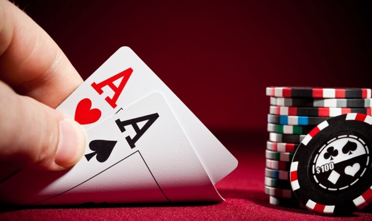 5 cosas que puedes hacer para mejorar tu estrategia mientras aprendes a jugar póker