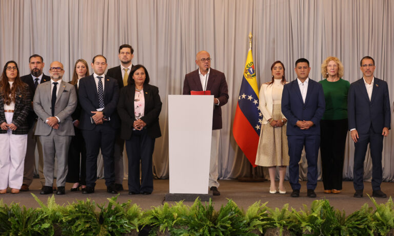 Chavismo y oposición acuerdan avanzar en renovación del TSJ y desbloqueo de medios