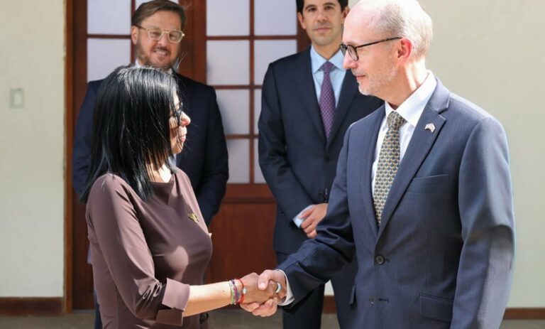 Delcy Rodríguez: Venezuela y Reino Unido “abren un nuevo capítulo en sus relaciones”