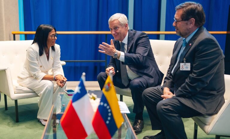 Kast tras reunirse con Delcy Rodríguez: “Respaldamos la reconstrucción de Venezuela”