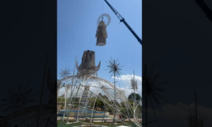 Inician los preparativos para el Encendido en la Plaza El Ángel