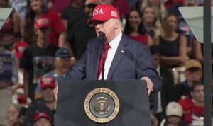 Trump vuelve a prometer dividendos de 5.000 dólares si republicanos ganan las legislativas