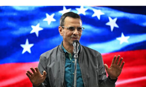 Capriles califica de “inaceptable” política migratoria de EE. UU. hacia venezolanos