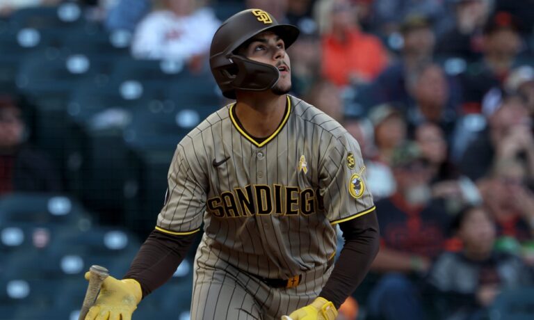 Ethan Salas conecta su primer hit y su primer extrabase en la MLB