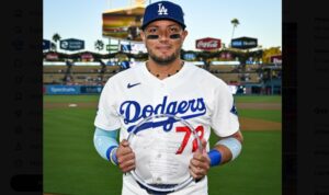 La MLB entrega el premio Heart and Hustle a Miguel Rojas